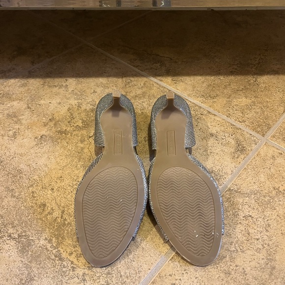 Bandolino Gold Nubilla Pump Size 7 - Picture 6 of 6